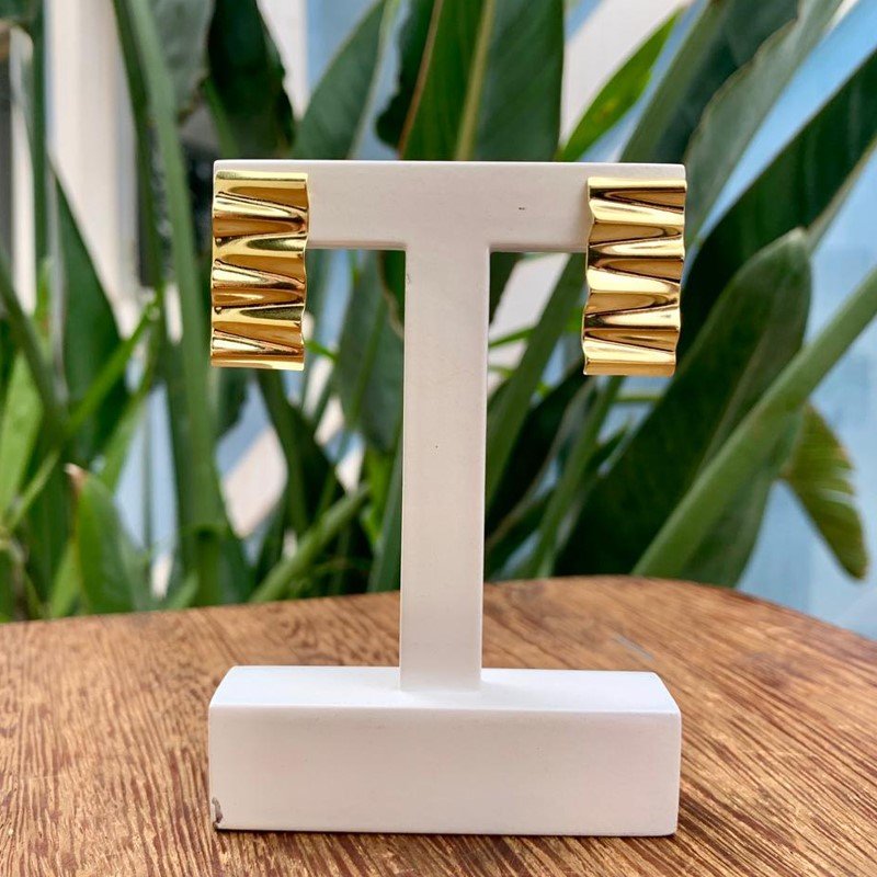 BRINCO RETANGULAR ONDULADO // QTDE PCT: 5 PAR // VAL UNIT: R$ 4,47