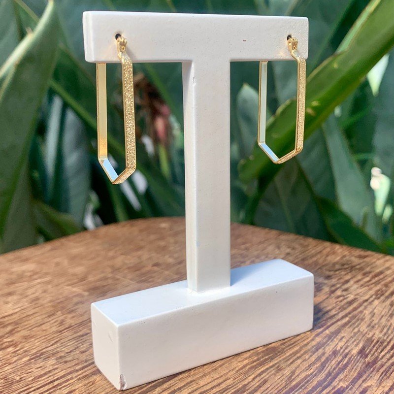 BRINCO DE ARGOLA SEXTAVADO LONGO MEDIO // QTDE PCT: 3 PAR // VAL UNIT: R$ 3,81