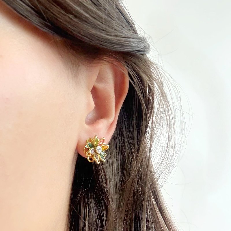 BRINCO ZIRCONIA NAVETE COLORIDA EM LATAO COM PINO // QTDE PCT: 3 PAR // VAL UNIT: R$ 14,80