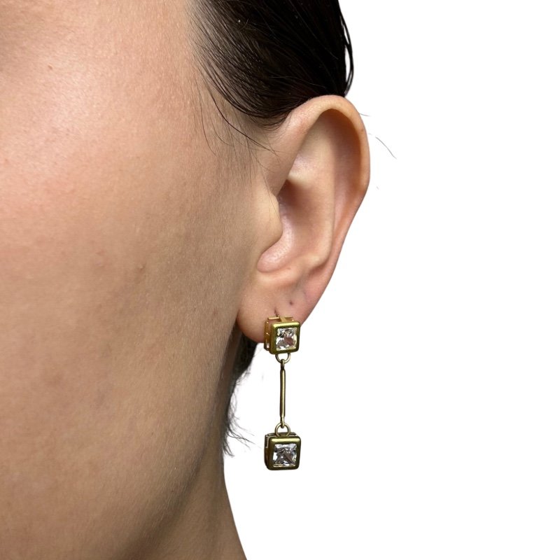 BRINCO METAL QUADRADO COLORIDO // QTDE PCT: 5 PAR // VAL UNIT: R$ 5,55