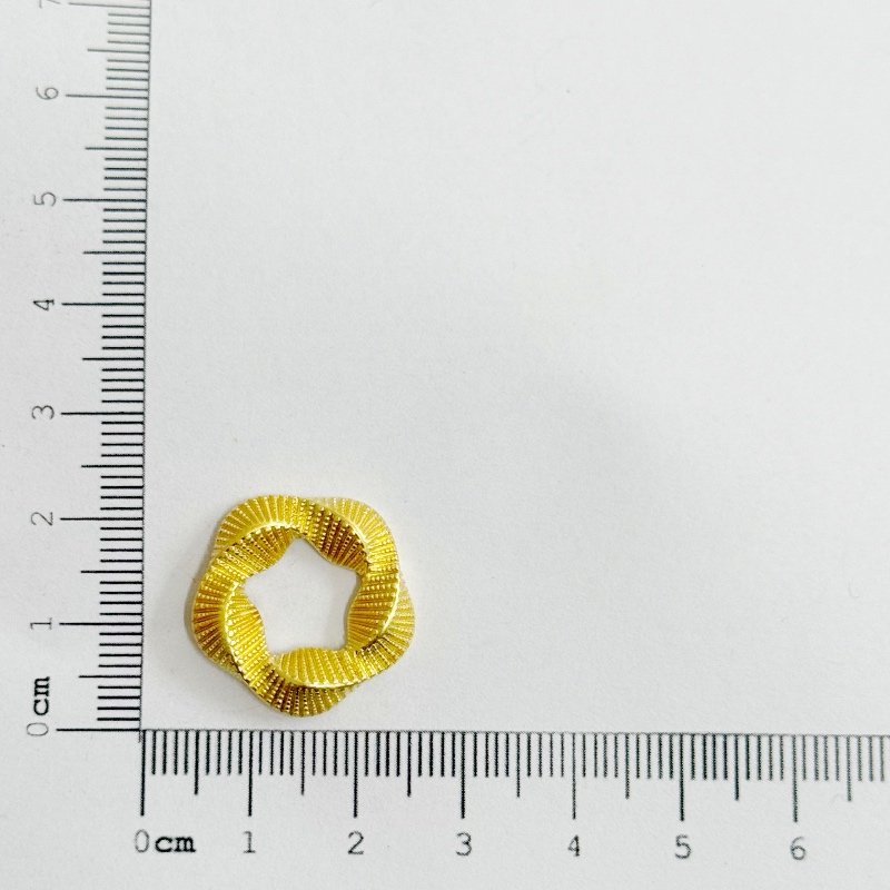 BRINCO FLOR TEXTURA // QTDE PCT: 5 PAR // VAL UNIT: R$ 7,14