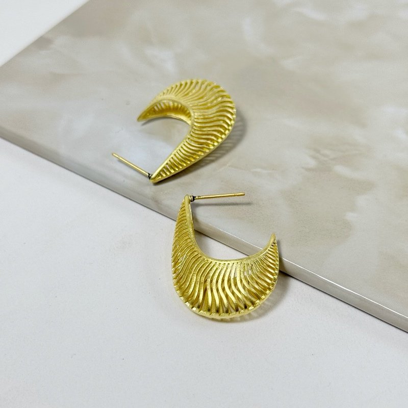 BRINCO GOTA LISTAS VAZADAS // QTDE PCT: 5 PAR // VAL UNIT: R$ 7,14