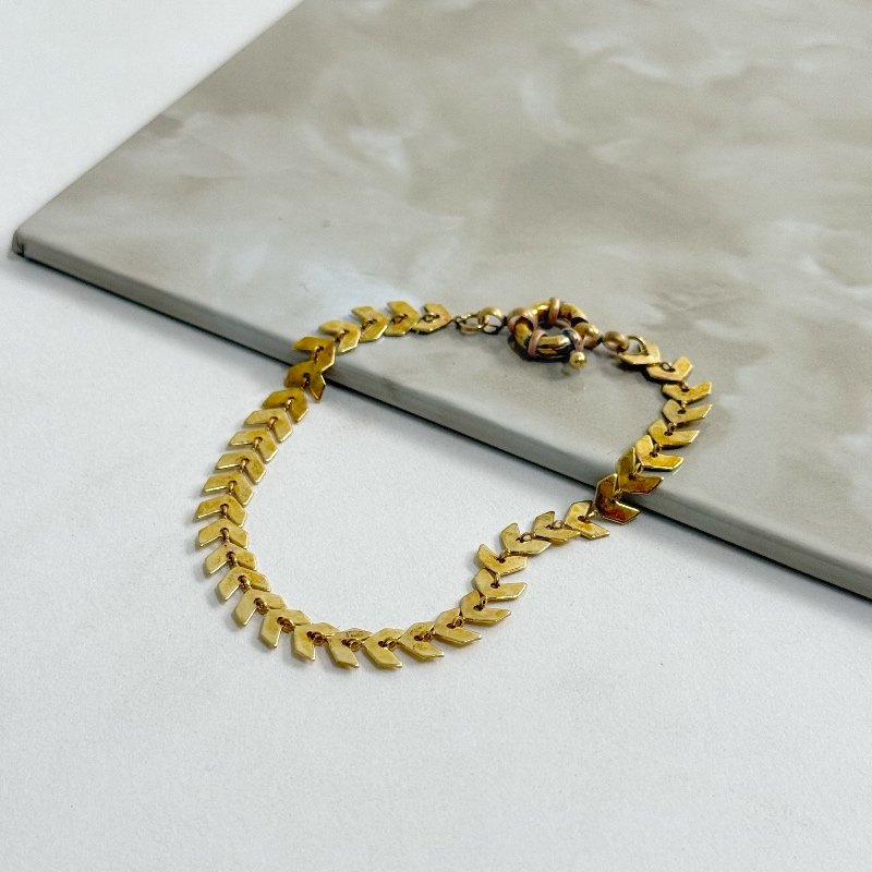 PULSEIRA DE ESCAMAS // QTDE PCT: 3 PC // VAL UNIT: R$ 6,30