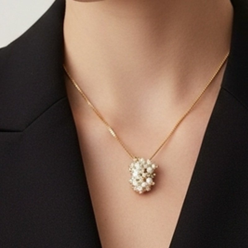 COLAR VENEZIANA COM CACHO DE PEROLAS // QTDE PCT: 3 PC // VAL UNIT: R$ 10,95