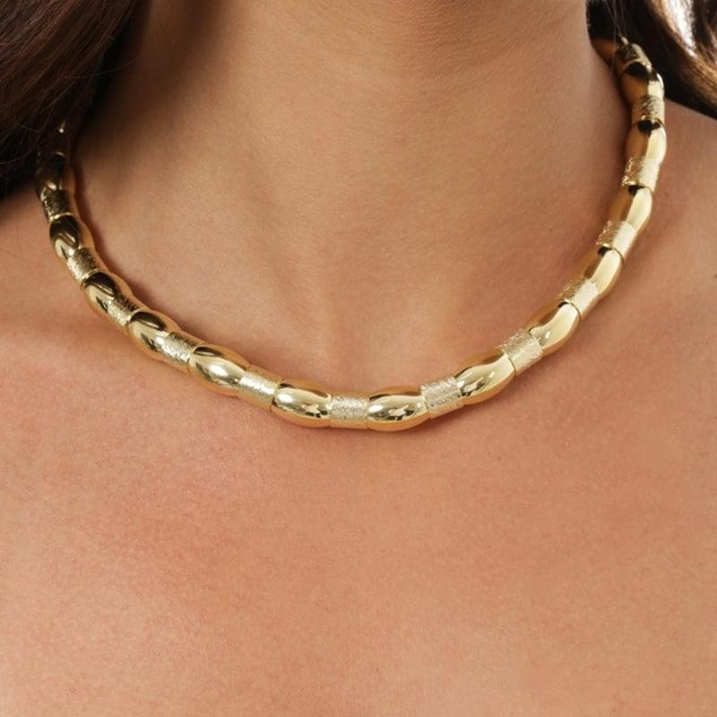 COLAR DE ABS COM CANUTILHO LIXADO // QTDE PCT: 2 PC // VAL UNIT: R$ 21,50