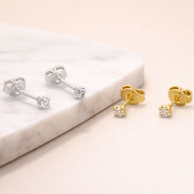 BRINCO PONTO DE LUZ PEQUENO DE ZIRCONIA 2MM // QTDE PCT: 10 PAR // VAL UNIT: R$ 4,26