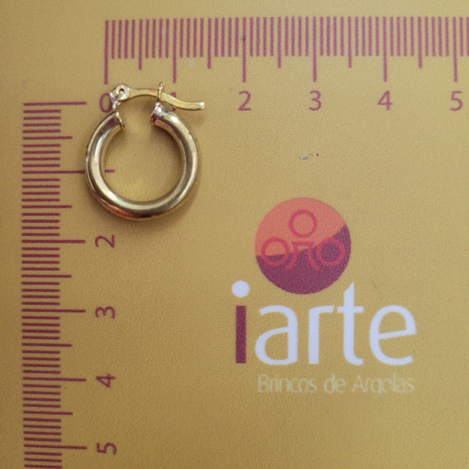 ARGOLA TUBO LISO TAM. 10MM ARGOLA TUBO LISO EM LATAO BRUTO DESIGN CLASSICO E VERSATIL IDEAL PARA MONTAGEM PROFISSIONAL // QTDE PCT: 5 PAR // VAL UNIT: R$ 4,89