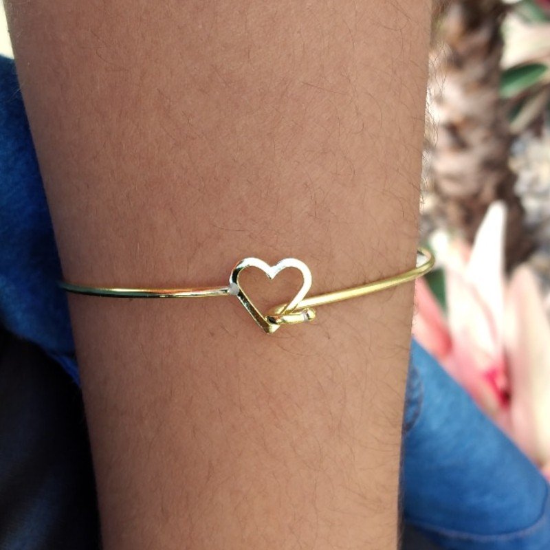 PULSEIRA DE FIO COM CORAÇÃO TAM. 60MM BRACELETE CORACAO EM LATAO BRUTO IDEAL PARA BANHO E REVENDA COM ALTA LUCRATIVIDADE NO ATACADO // QTDE PCT: 5 PC // VAL UNIT: R$ 4,98